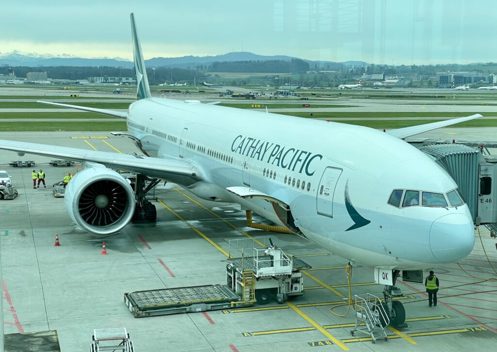 Cathay Pacific B777-300 ER